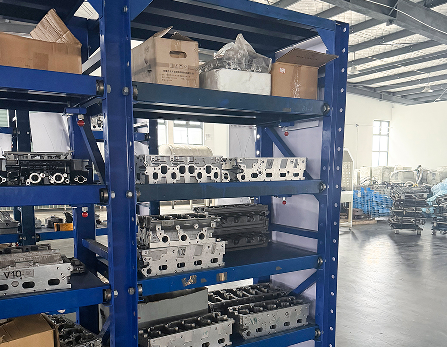 Heavy-Duty Racking (＞800 kg/layer)
